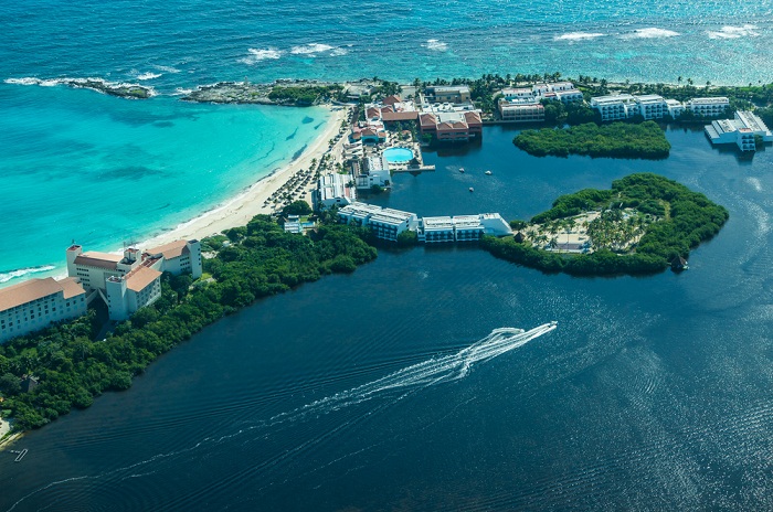 Los paisajes de Cancún desde el aire.
